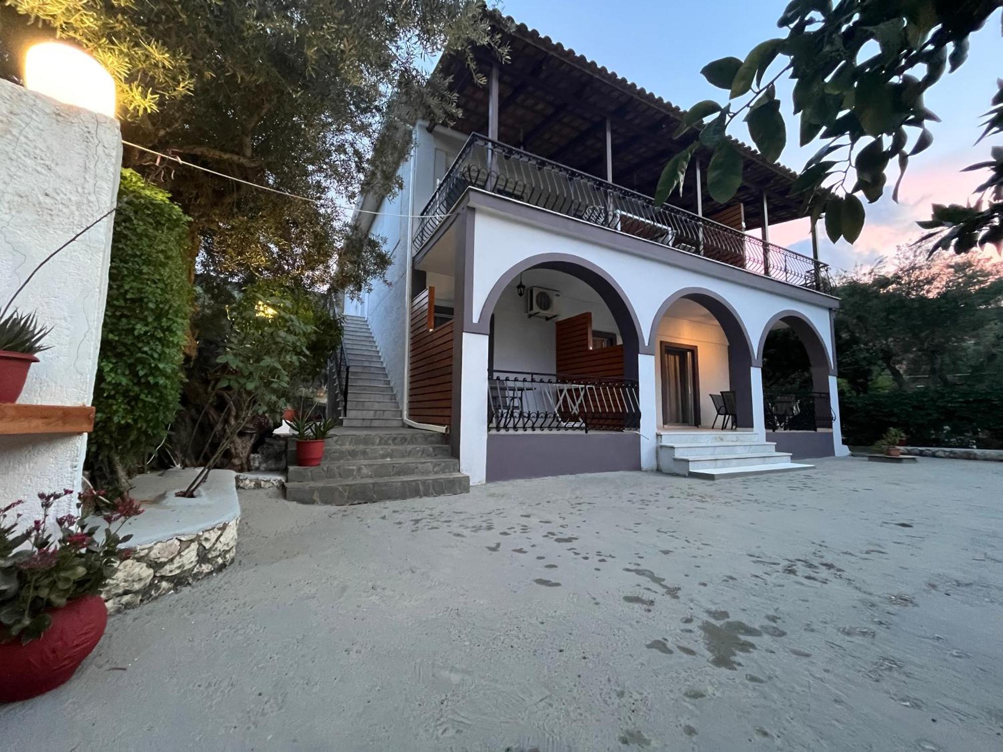 Nikos Studios Keri Bagian luar foto